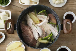蘿蔔蹄筋牛腩煲