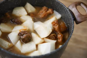 蘿蔔蹄筋牛腩煲