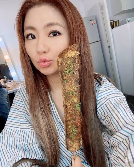自爆與男友吃同一支雪糕　Selina甜喊：浪漫多一倍！