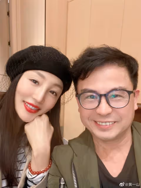 與黃一山同桌吃飯　56歲溫碧霞53歲翁虹獲贊像少女組合