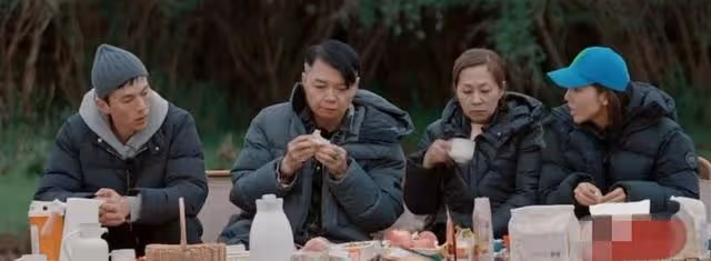 疑越鬧越僵！知名港星節目怒斥前妻不聽話，卻遭網友反指控制欲強