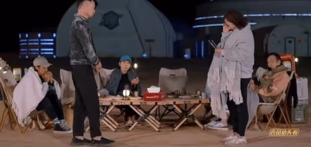 疑越鬧越僵！知名港星節目怒斥前妻不聽話，卻遭網友反指控制欲強