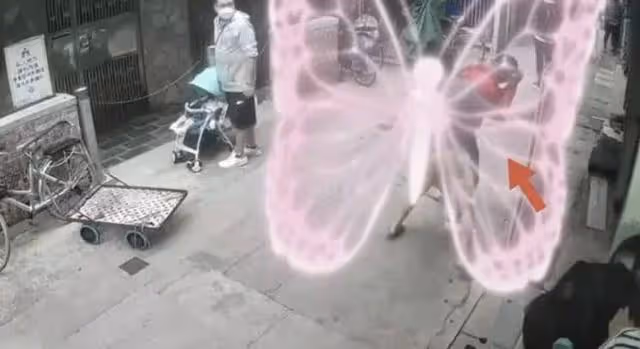 知名港星被曝街頭打架！圈中妻子現身回應，一句話揭露真相