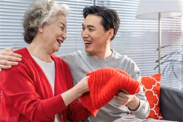兒子安排：新老伴給帶娃，你退休工資給我還房貸；老爸：婚事黃了