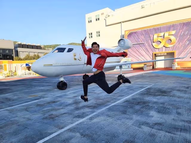 厲害！TVB綠葉開通宵繪製無線巡禮漫畫牆，入行前曾是人氣漫畫家