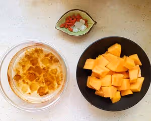 美顏甜品木瓜牛奶燉桃膠