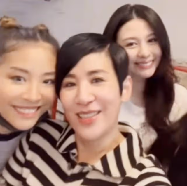 吳君如16歲愛女出演舞台劇！邱淑貞3個女兒現身支持，全員高顏值