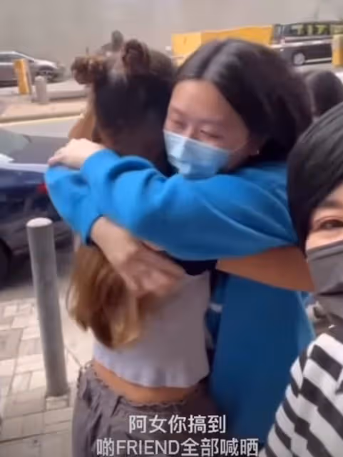 吳君如16歲愛女出演舞台劇！邱淑貞3個女兒現身支持，全員高顏值