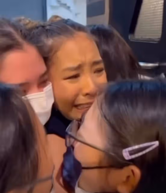 吳君如16歲愛女出演舞台劇！邱淑貞3個女兒現身支持，全員高顏值