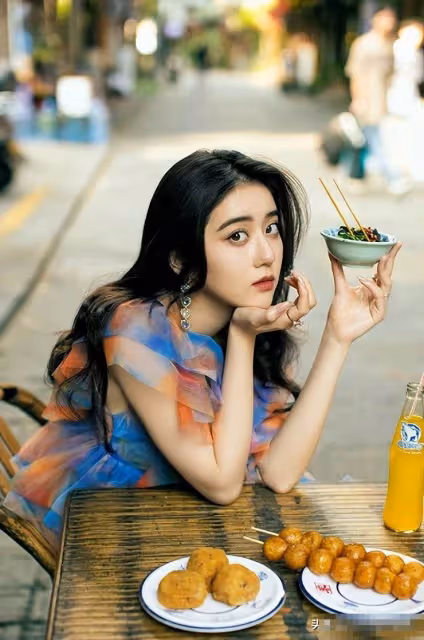 新加坡小花李凱馨誤打誤撞進了娛樂圈：雖然偏離了自己的設想，但我也算幸運