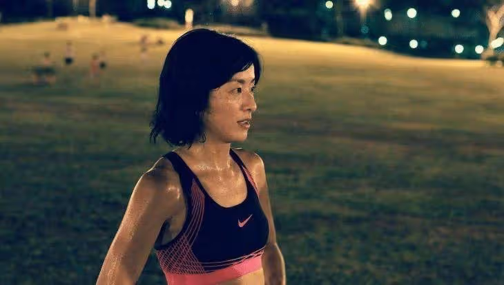 被陳小春愛過！她生日「把11位前男友」叫來慶生　天王老公「仍對她不離不棄」：她負責花錢就好