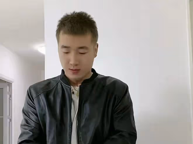 李菁菁90後前夫發文開撕!指責女方不是人快活不下去,現租小房住