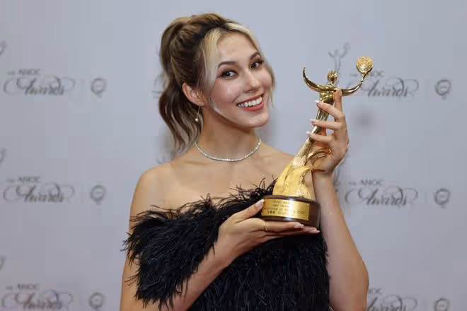 美女滑雪選手谷愛凌獲邀出席巴黎舞會 地位人氣直迫何超欣沈月