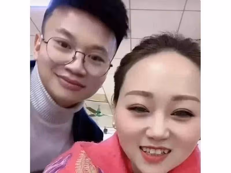 「連體夫妻」走紅後,「無腿」男愛上女粉絲,「獨臂」妻子攜女被離開,二人現狀曝光了