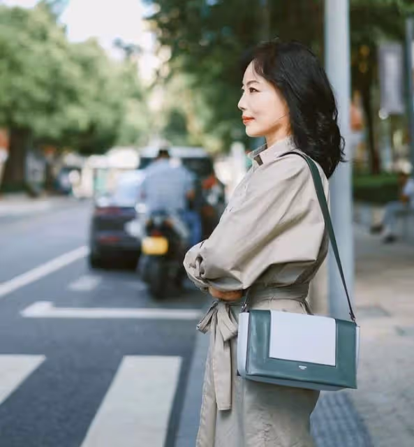 年過五十的女人別再做這3種髮型，不僅大媽感十足，老氣又掉檔次