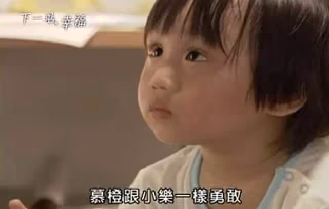 童星小小彬復出,16歲長大可愛不再,與爸爸小彬彬罕見同框,網友直呼:認不出