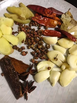超級好吃的臘肉黃鱔燉老黃瓜
