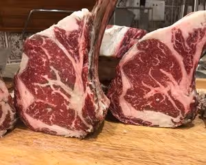 乾式熟成牛排 Dry-aged Steak