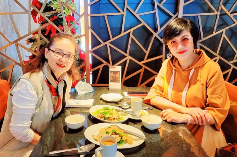 愛情長跑21年拒婚！苦情天后投資慘賠6千萬「樂觀喊就當買教訓」　曝「25年前後對比照」網全看傻眼