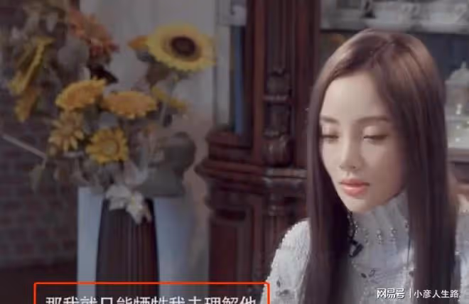 戀情滿天飛，李小璐忍無可忍，回復網友：跟我乾兒子出去都被拍