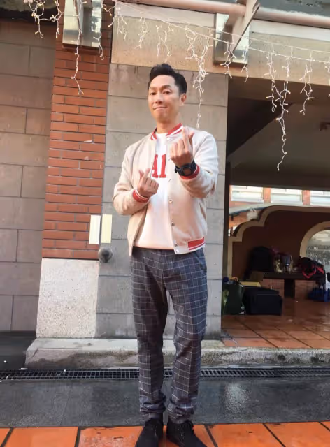 照顧失智母10多年！資深男星「結縭20年妻心力交瘁」想分開「自己接手照顧」才醒悟：原來付錢的不是最大