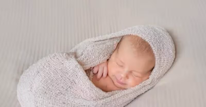 生下女兒，繼母來伺候月子，婆婆拉著我的手說一話，我淚目