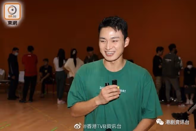 周嘉洛台慶表演手腳不協調!最想同陳瀅四人去旅行