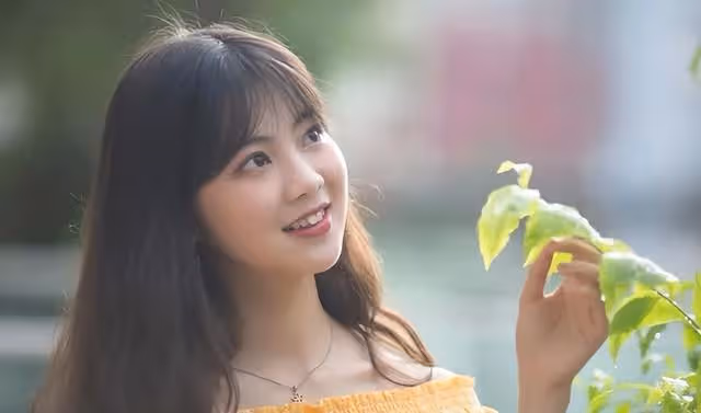 被寄厚望!00後TVB上位小花獲看好奪視後,近年演技令觀眾大讚