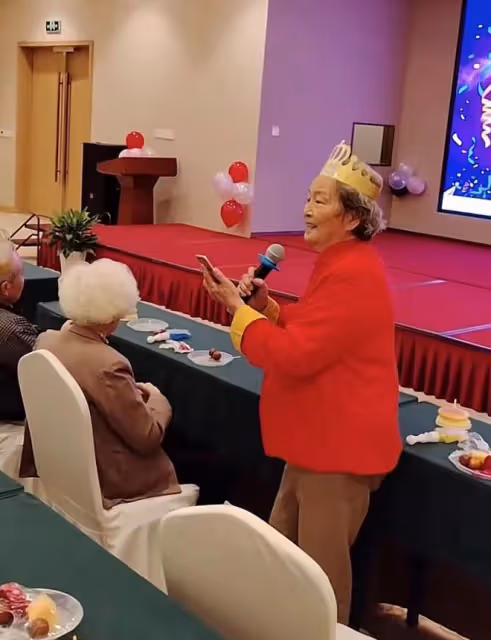 紅樓夢「王夫人」慶91歲！身子仍硬朗，演員女兒嫁去日本不在身邊