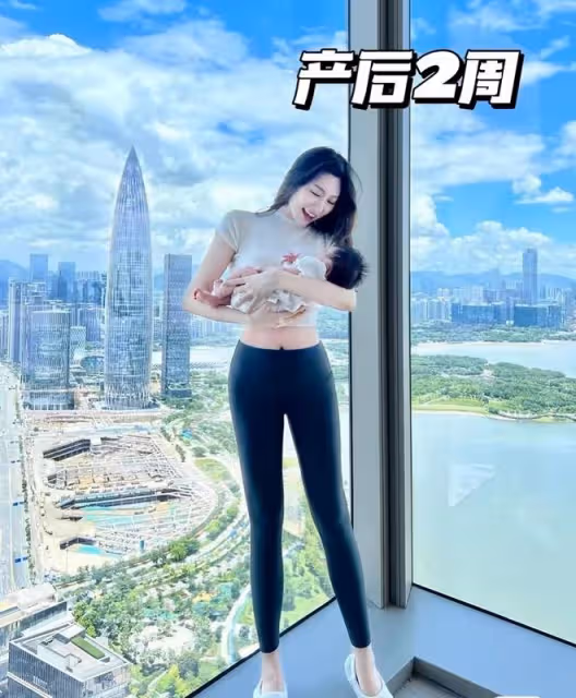 陳佩斯外甥女曬祖孫三代同框照，媽媽罕見露面，與哥哥五官酷似
