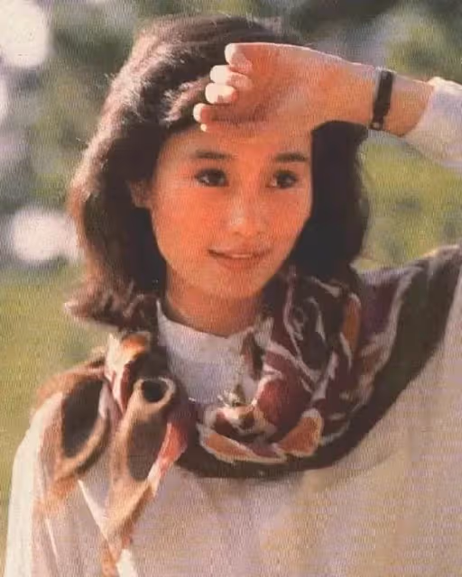 19歲憑一曲紅遍港台，一代玉女26歲巔峰被傳當小三毀前途，60歲在睡夢中離世