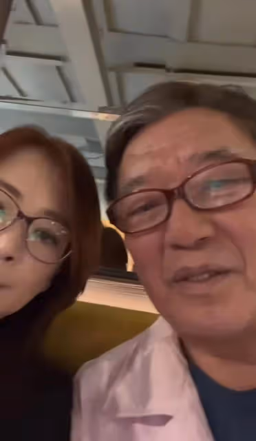 李立群曬按摩視頻再惹爭議!露屁股不避嫌,一旁還有年輕女助理