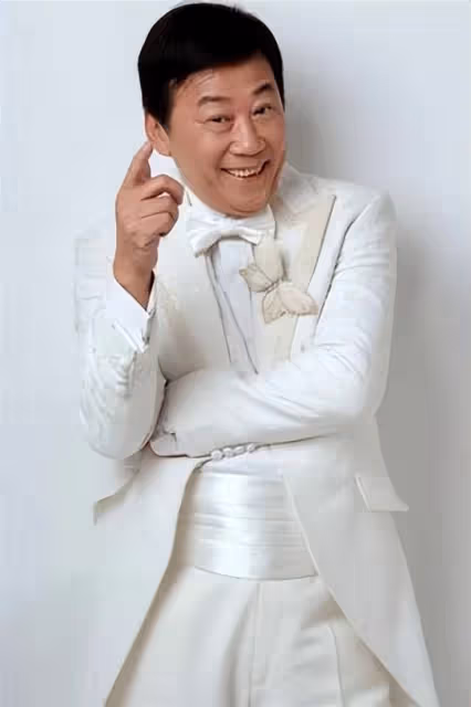 充滿歲月痕跡!76歲香港知名老戲骨近況曝光,頭髮與眉毛都已變白