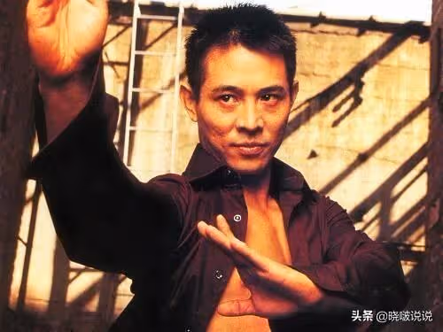 曾被利智插足！當年沒儀式「挺肚陪夫去美國發展」遭李連杰拋棄20年「獨自帶大2女侍奉公婆」今收穫幸福
