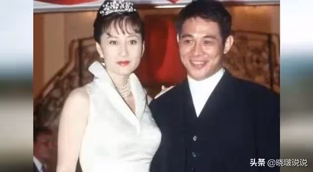 曾被利智插足！當年沒儀式「挺肚陪夫去美國發展」遭李連杰拋棄20年「獨自帶大2女侍奉公婆」今收穫幸福