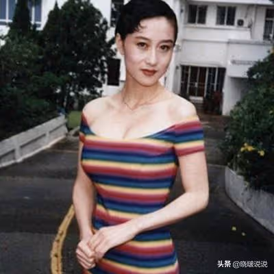 曾被利智插足！當年沒儀式「挺肚陪夫去美國發展」遭李連杰拋棄20年「獨自帶大2女侍奉公婆」今收穫幸福