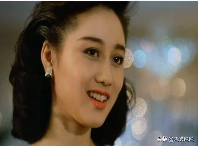 曾被利智插足！當年沒儀式「挺肚陪夫去美國發展」遭李連杰拋棄20年「獨自帶大2女侍奉公婆」今收穫幸福
