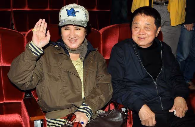 奉獻一生！楊麗花淚曝「痛失自己的孩子」甘願當後媽35年　再三容忍尪背叛：「願做你背後的女人」