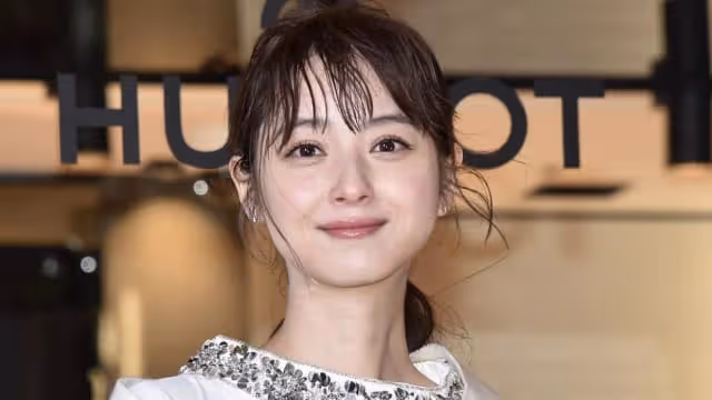 挺過諧星老公偷吃風波　佐佐木希宣布懷二胎