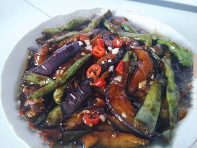 茄子炒豆角（飯店的味道）