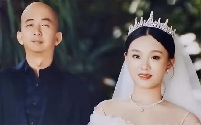 恭喜！巨興茂小15歲嬌妻曬孕婦照，正式官宣懷孕，肚大如籮仍運動