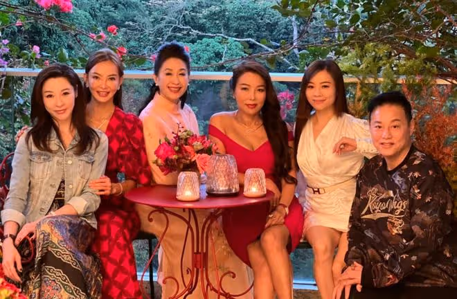 魏駿傑前妻參加名媛聚會！被曝同時交往倆富豪，穿一身名牌很闊氣