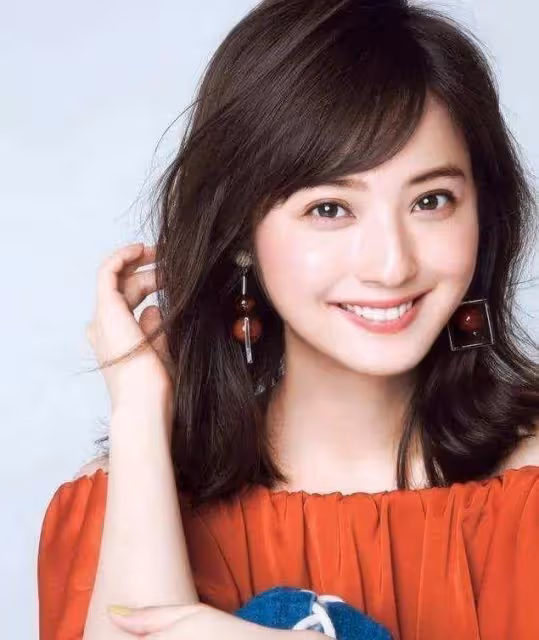 又一戀愛腦女星?老公出軌後,她官宣懷二胎了