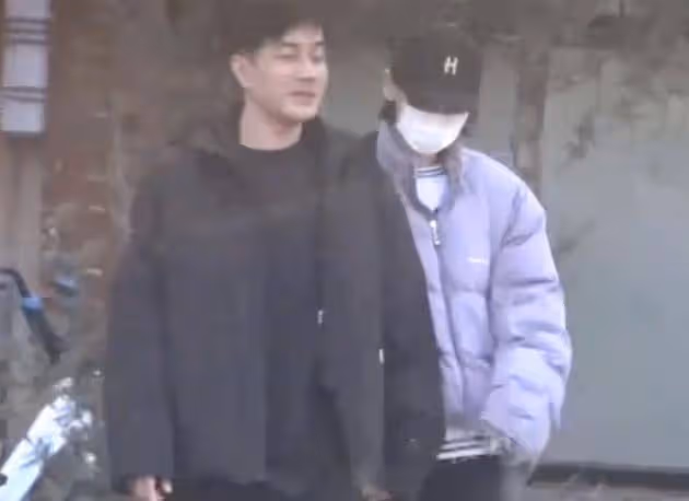 劉愷威李曉峰一起做核酸疑同居 牽手摟肩超親密