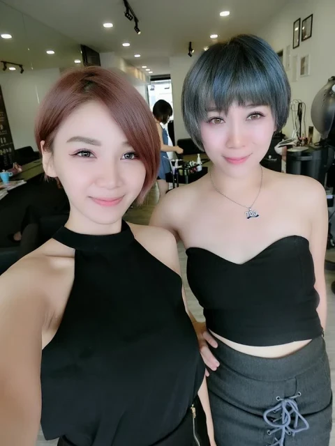 哪一個是阿嬤?她驕傲曬出「凍齡母女合照」網友崩潰「搜出孫子照片」證明她真的沒說謊