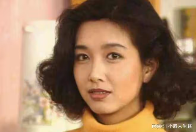 沒結過婚、才貌雙全的靳東，為何會被江珊女兒嫌棄？