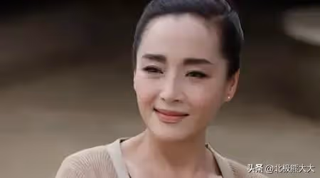 婚姻坎坷！資深女演員「一婚被印尼富豪騙婚」　二婚又遭背叛「女兒直言只喜歡女生」今64歲不敢再婚