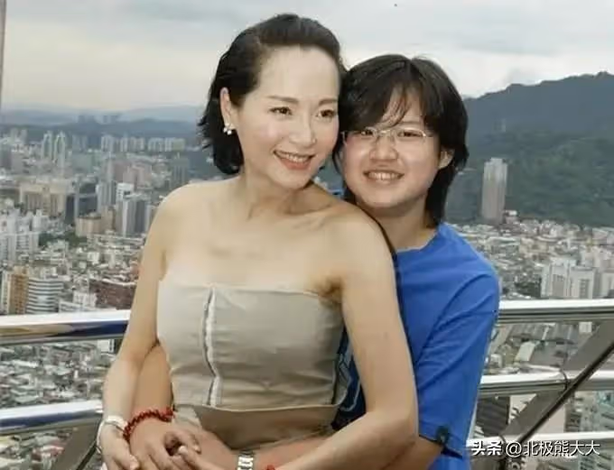 婚姻坎坷！資深女演員「一婚被印尼富豪騙婚」　二婚又遭背叛「女兒直言只喜歡女生」今64歲不敢再婚