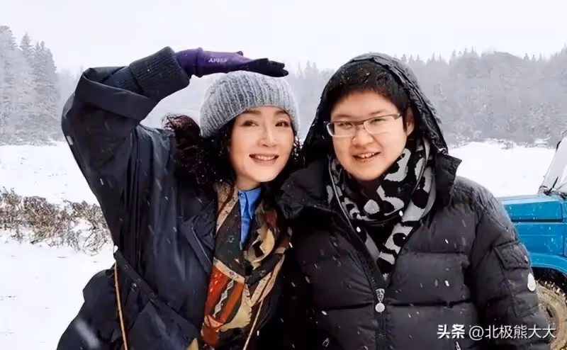 婚姻坎坷！資深女演員「一婚被印尼富豪騙婚」　二婚又遭背叛「女兒直言只喜歡女生」今64歲不敢再婚