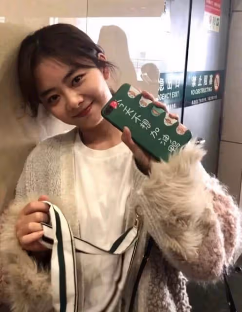 路人鏡頭下的譚松韻也太美了！真不敢相信她有32歲